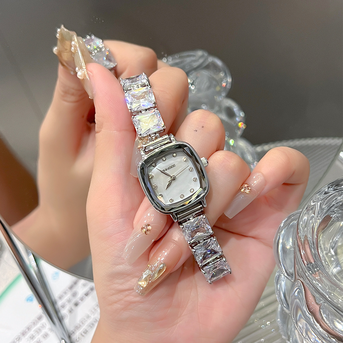 Luxury Watch Diamond - 2025 High-end-Frauen Uhr Diamant Licht Luxus