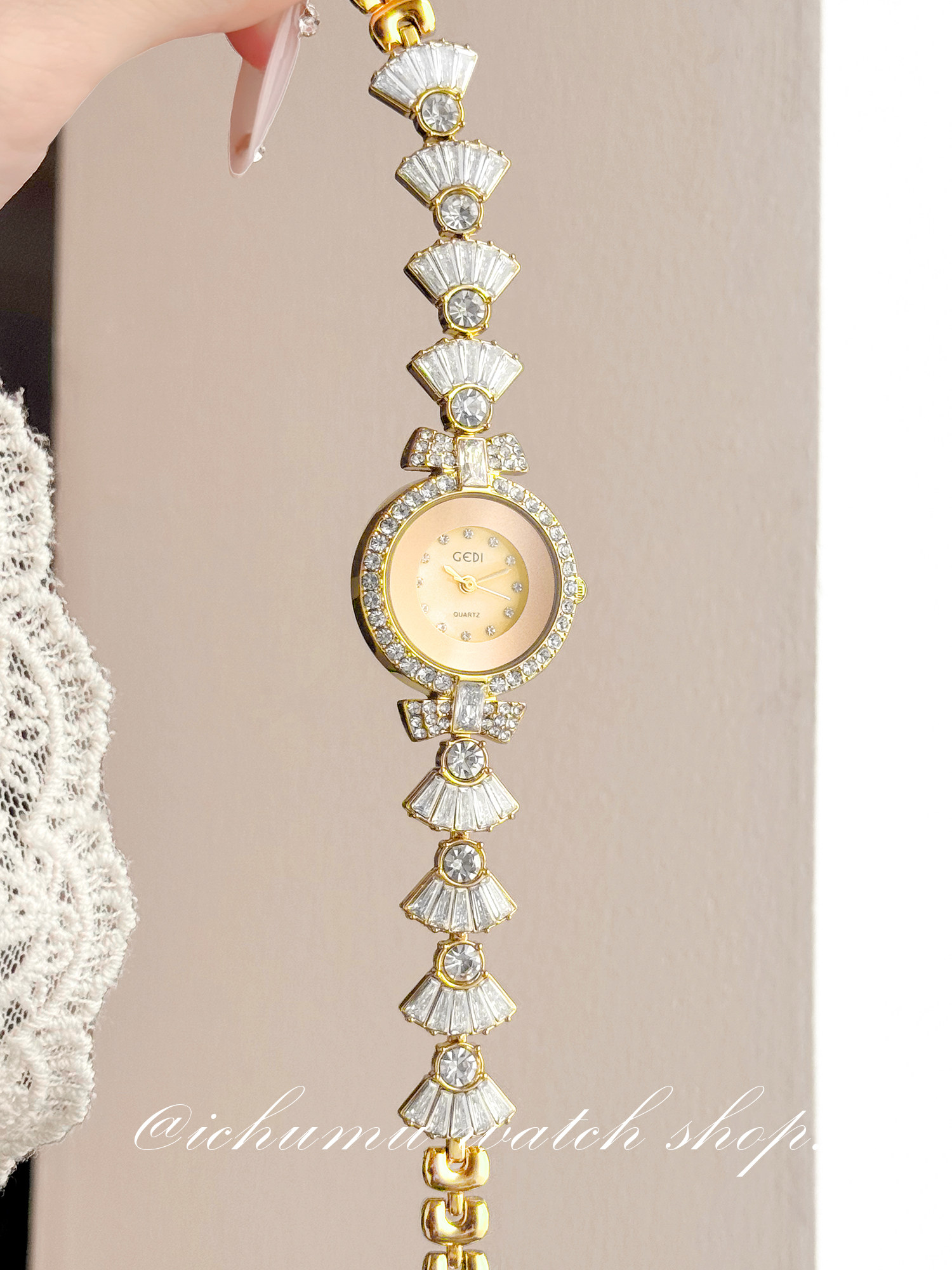Luxury Watch Diamond - Meerjungfrauen-Damenuhr: Luxuriöse Nischen-Diamantarmbanduhr mit Quarzwerk –