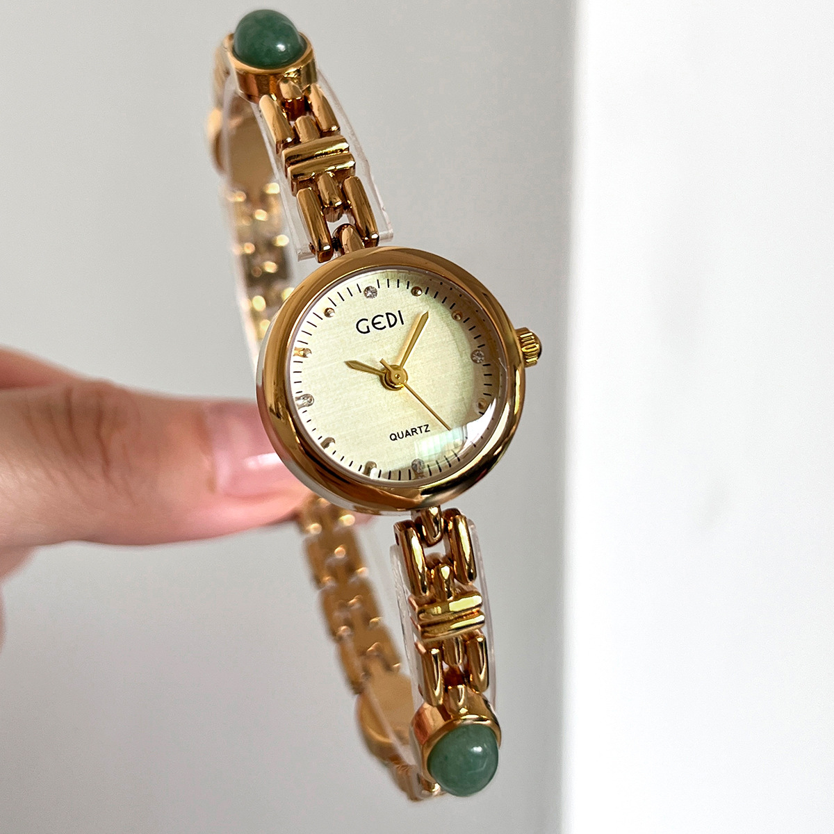 GEDI Luxus Gold Frauen Uhren N – Luxury Watch Green Dial Bewertung und Preis