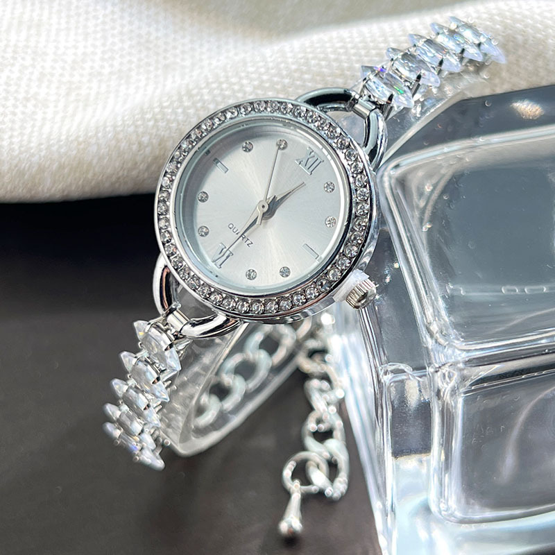 UTHAI CQ383 Modisches Damen-Uh – Luxury Watch Diamond Bewertung und Preis